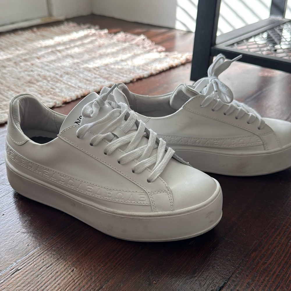 Sans Matin The LALA Sneaker